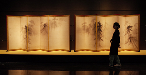 Momoyama Japan and the Artistic Contacts via Asian and Transpacific Sea Lanes