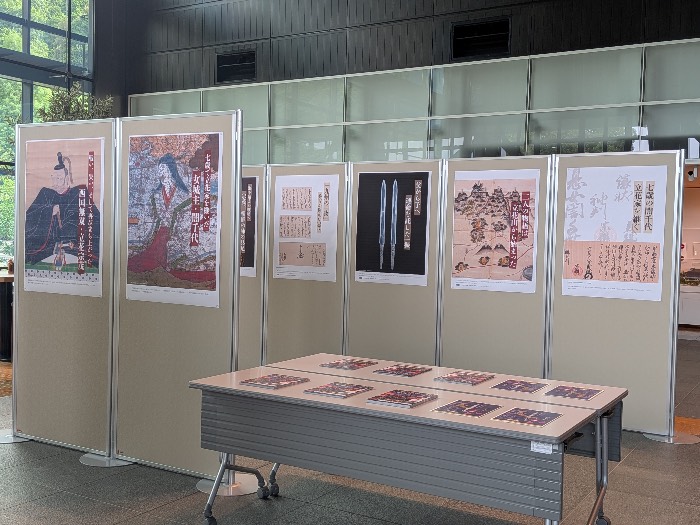 パネル展示の様子（九州国立博物館1階エントランス）