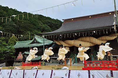 宮地嶽古墳出土品の精華と宮地嶽火葬墓